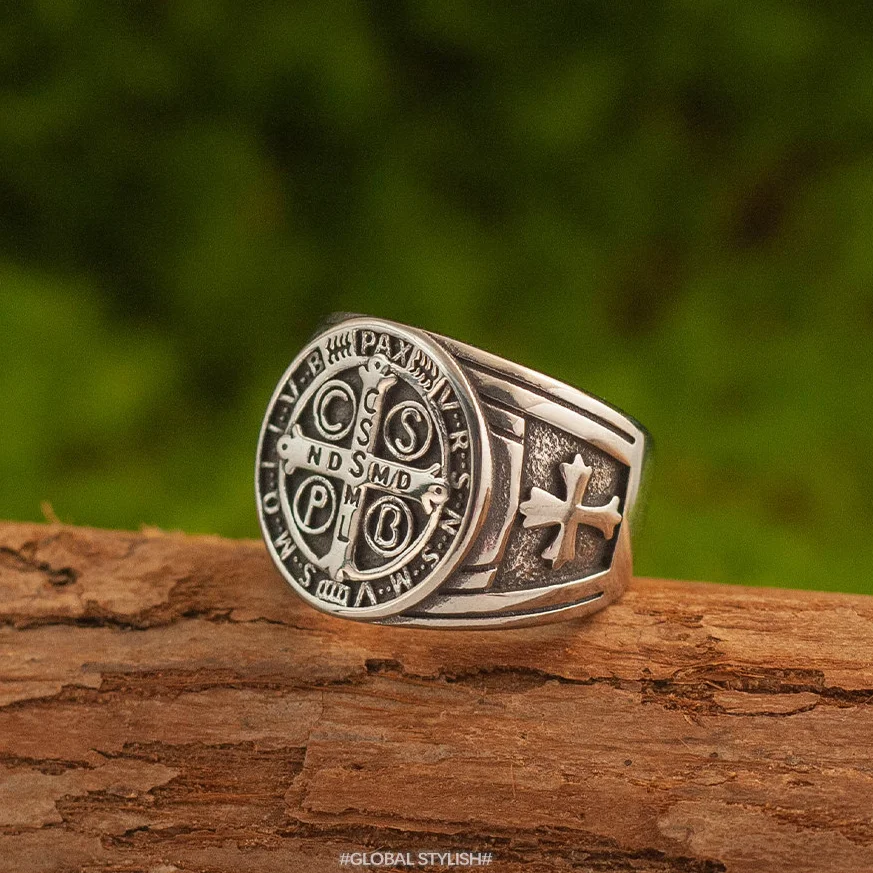 Vintage Cross Seal Ring for Men Women Distressed Titanium Steel Signet Ring Biker Style Carved Band Unisex Couple Gift Jewelry