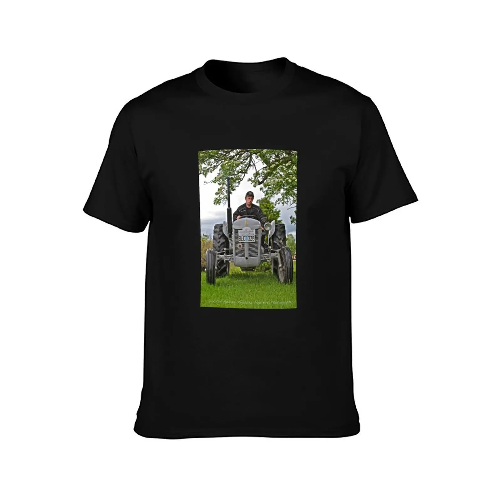 Tractor massey ferguson 1955. For you Leif Emil B?ckman. T-Shirt Odor Resistant Short Sleeve Top