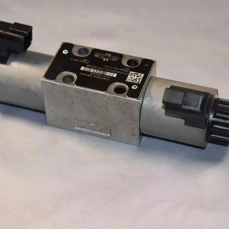 Suitable for Sany stacker crane empty container 132799000080B009 solenoid valve 765213 ELME817 dispenser