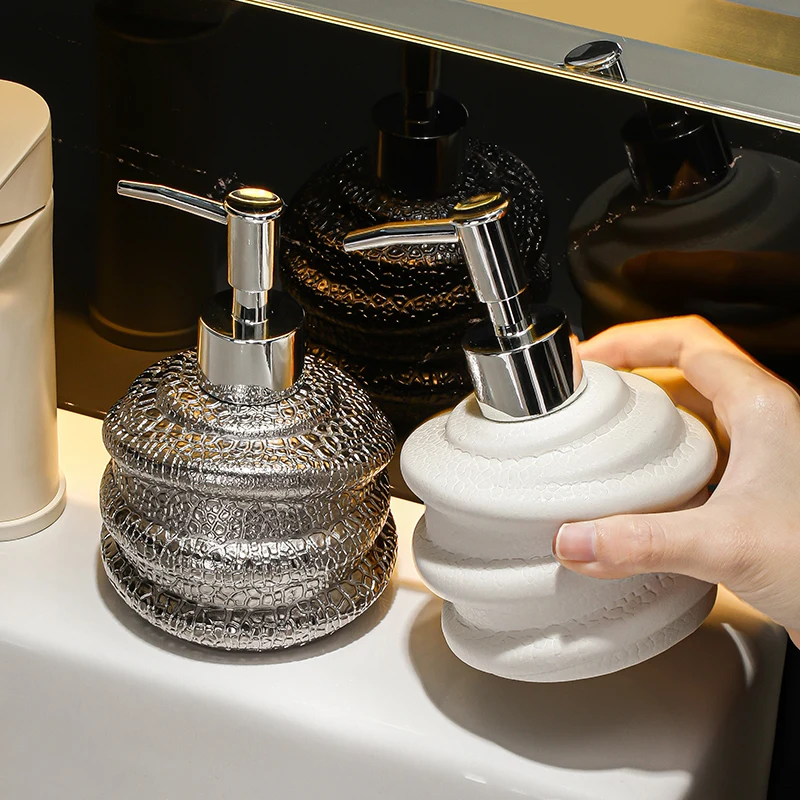 

Флакон-дозатор для лосьона, геля для душа, шампуня, жидкого мыла, 300 мл, керамический, с рельефным узором, для туалетных принадлежностей и мытья рук