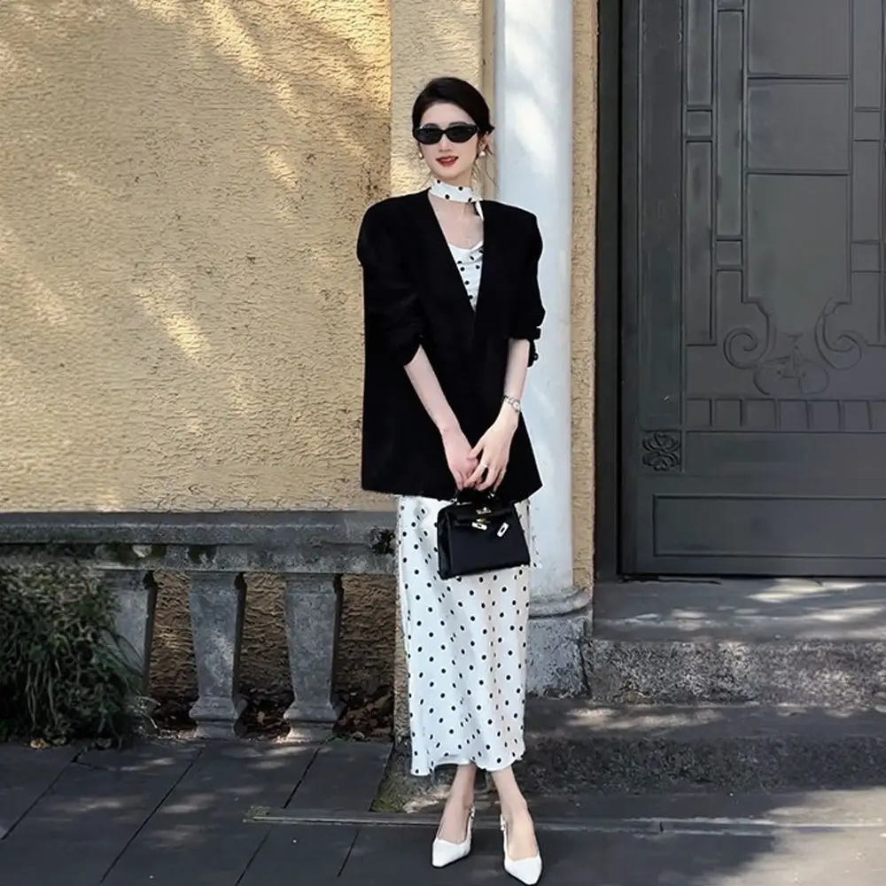 طقم بدلة مزاجه للنساء للربيع والخريف نمط جديد بدلة سترة شريطية فستان منقط طقم مكون من قطعتين