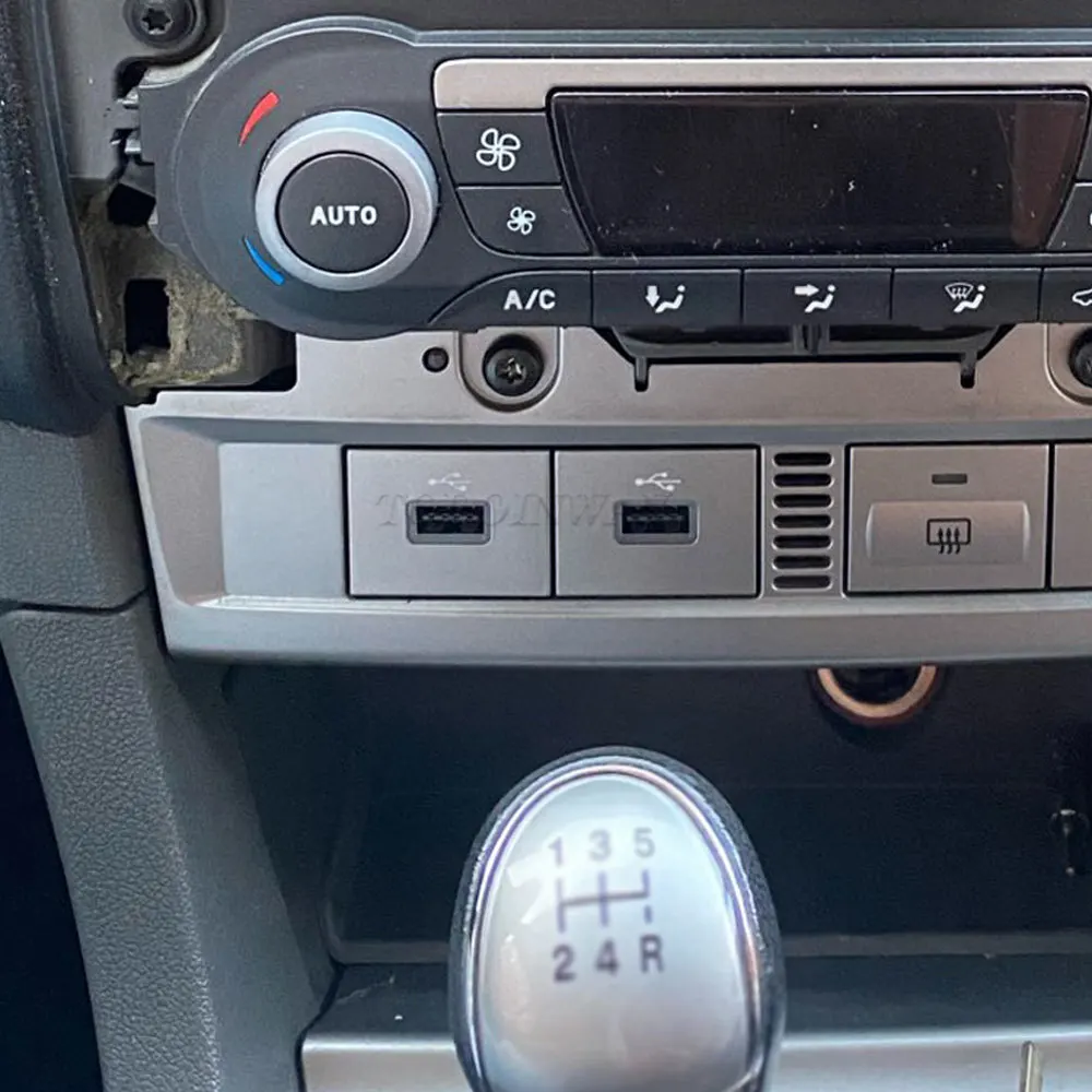 Car USB Input Adapter Switch Audio Radio u-disk flash Socket QC3.0 Quick Charge For Ford Focus 2 MK2 2009 2010 2011 accessories