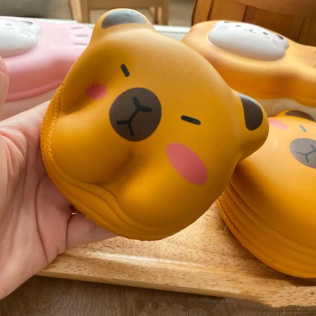 Ins Cartoon Cute Capybara PU Slow Rebound Toys Simulation Cake Toast Capybara Kids Stress Relief Toys Pinch Music Fidget Toys