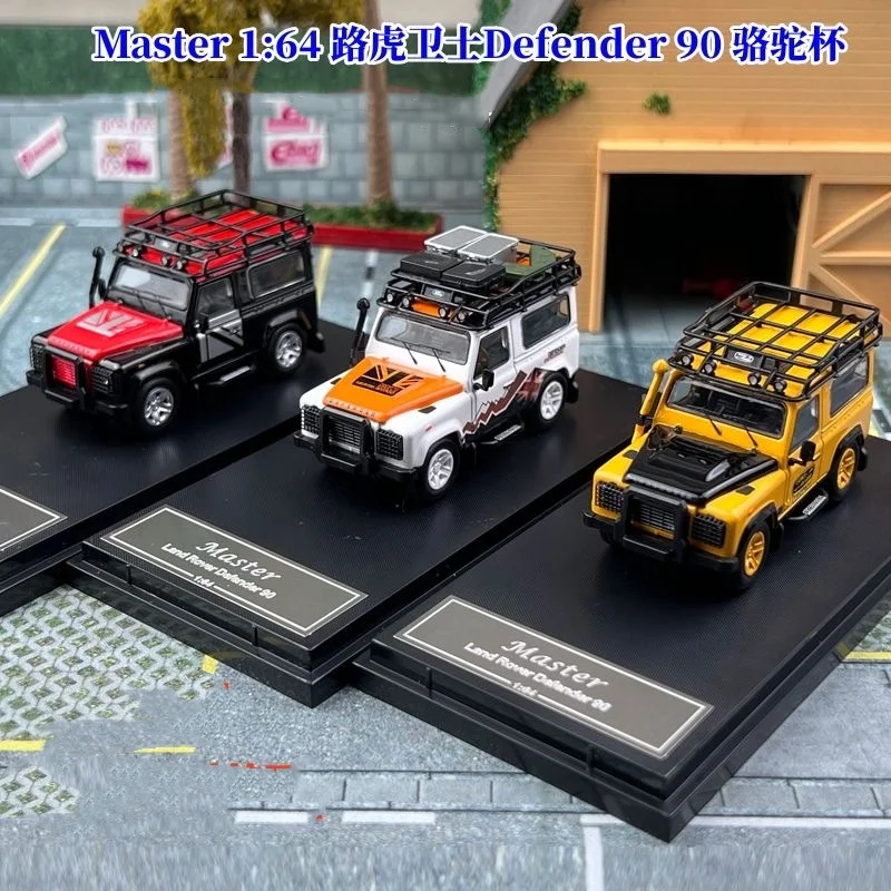 Mini Master 1:64 Land Rover Defender 90 With Accessories Diecast Model Car