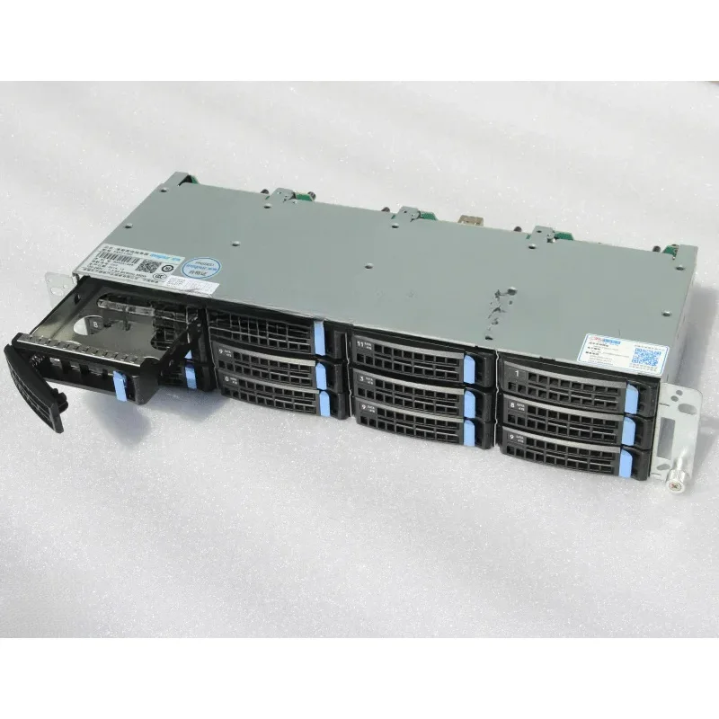 2022 12 3.5-inch hard disk cage hot plug 8087 interface D-type 4ping power supply SAS/SATA Chia