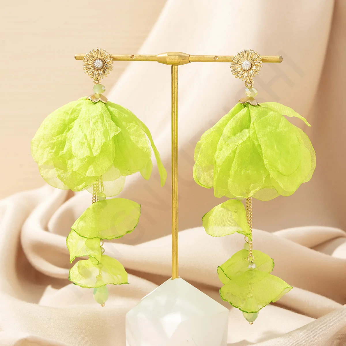 2025 Temperament Fairy Fabric Silk Flower Earrings Long Elegant Beads Tassel Fashion Flower Earrings for Women Chic Jewelry Gift