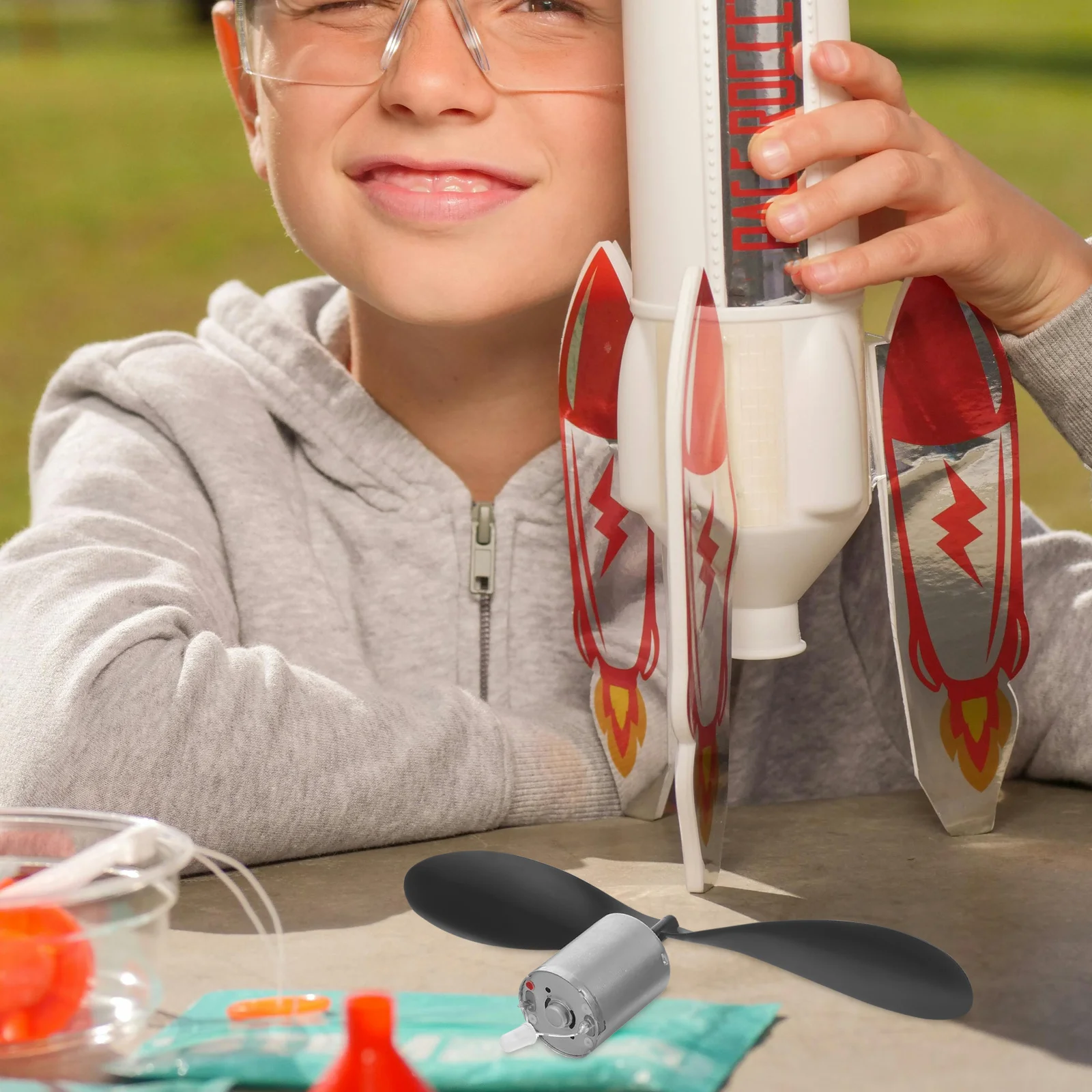 

1 Set Mini Wind Turbine Generator Kit Micro Efficient Power Generation Science Teaching Portable Small Electric Motor Outdoor