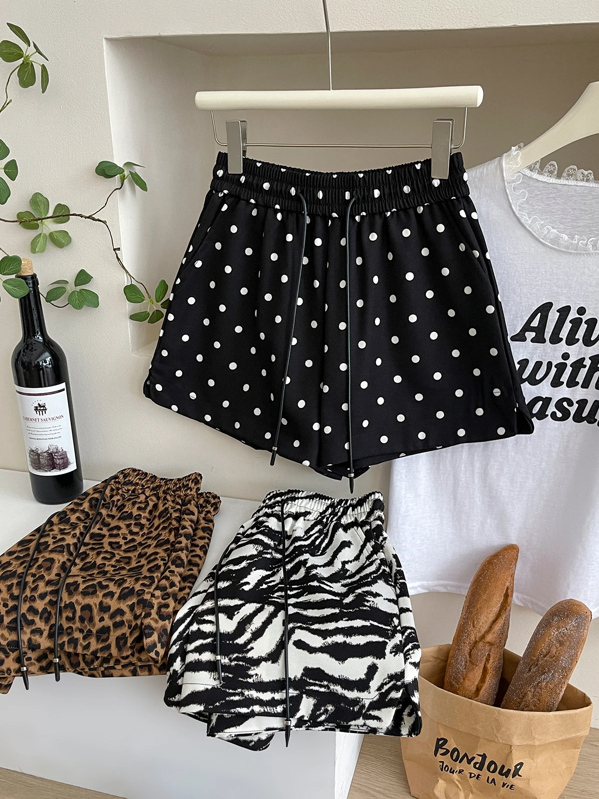 

Retro Polka Dot Leopard Print Wide Leg Shorts Women Spring Autumn Loose Elastic Waist Pants A-line Casual High Waist Shorts
