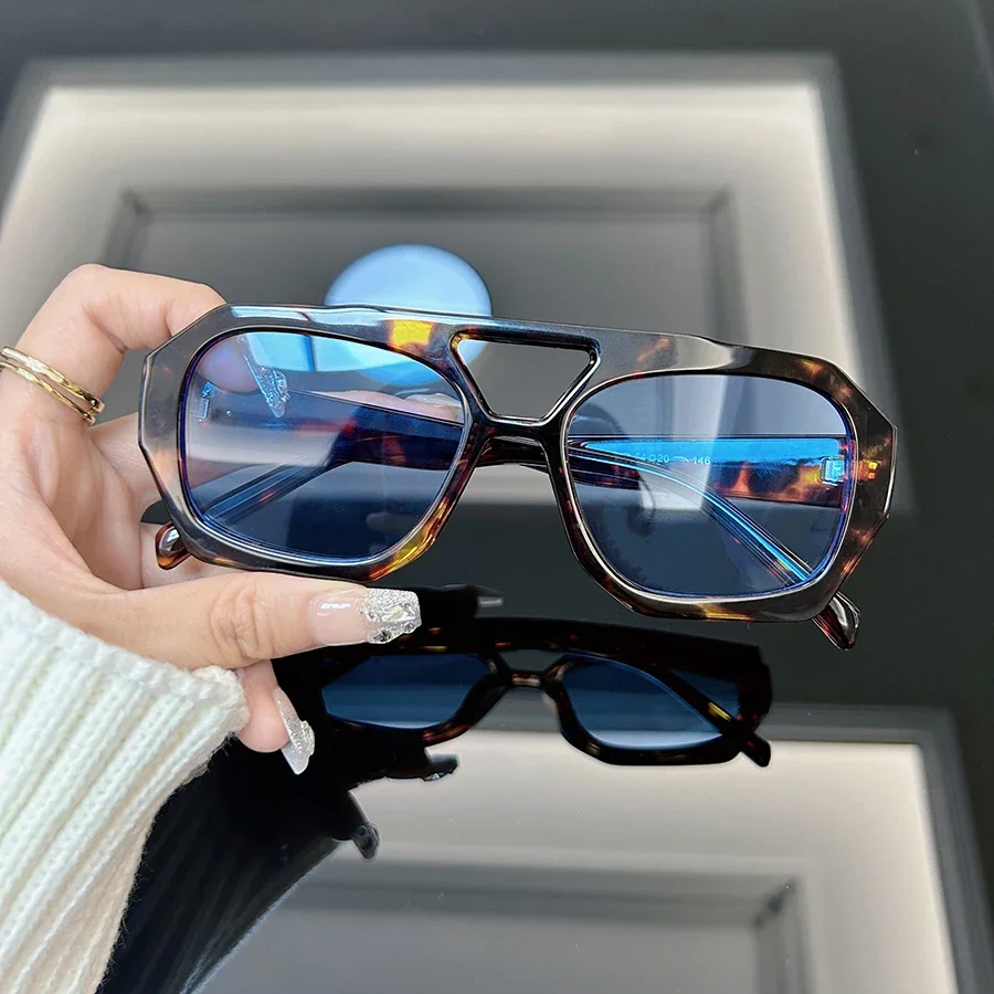 Luxury Leopard Square Sunglasses Women Brand Designer Fashion Sun Glasses Female Vintage Outdoor Mirror Shades Oculos De Sol