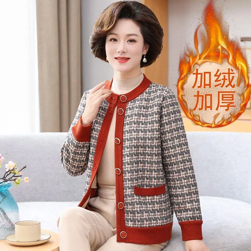 Mom\'s Plush Thick Printed Grandma Fashion Warm Top Noble Middle Aged and Elderly Cardigan Coat Female