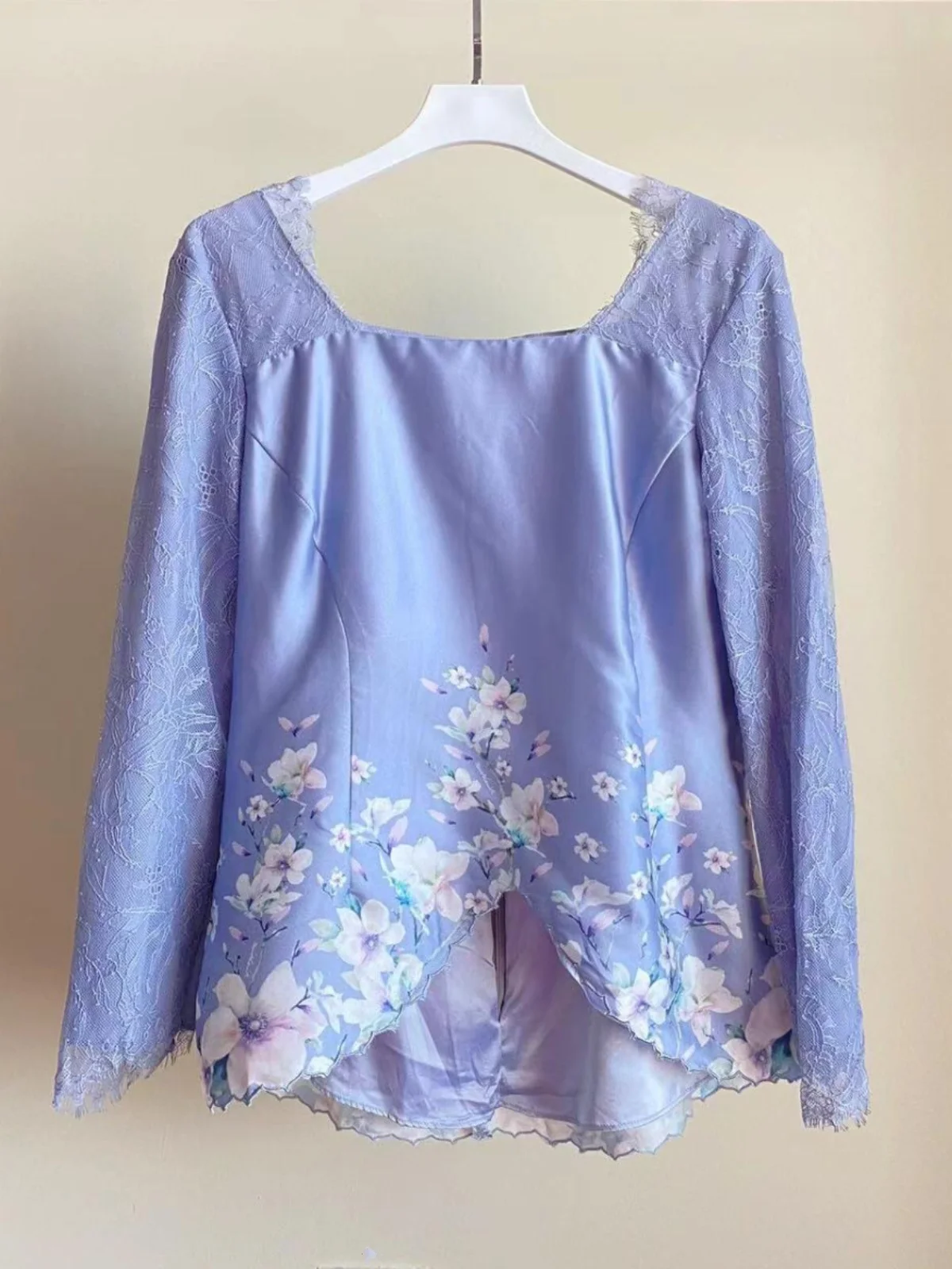 เสื้อผู้หญิงแฟชั่น แขนยาว ทรงเข้ารูป พิมพ์ลายดอกไม้ สไตล์ลำลอง เหมาะสำหรับใส่ไปทำงาน