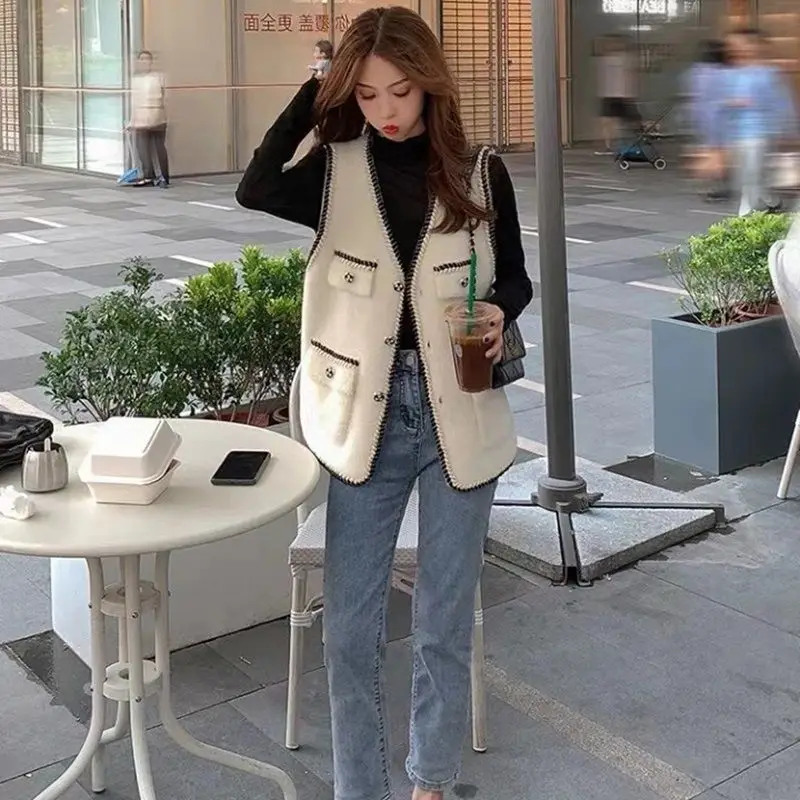 

V-neck cardigan women 2023 autumn outer wear Korean sleeveless casual loose V-neck imitation mink velvet knitted cardigan female