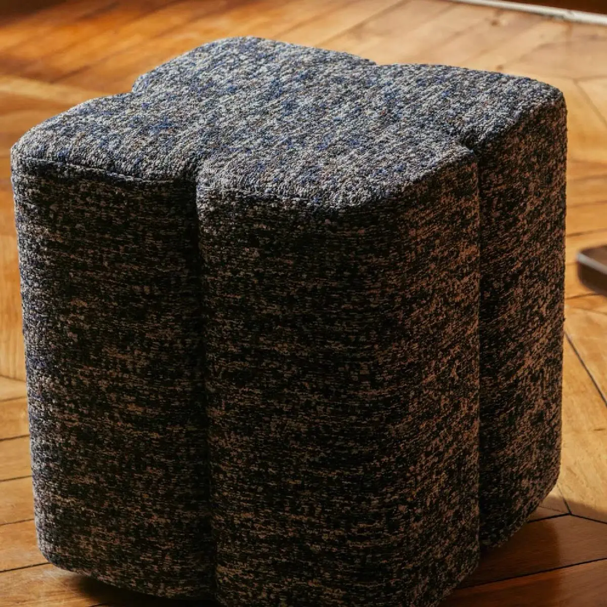 dressing stool, Four-leaf clover chair, small apartment, mini fabric ottoman, entryway shoe-changing stool, modern square stool