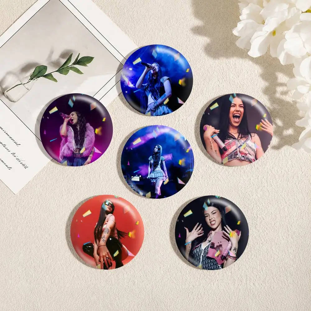 Singer A-Anna Pepe  25 32 44 58 75mm Badges Personalized Round Brooches Pins Accessory Gift