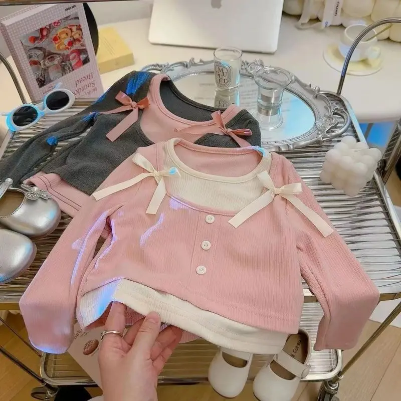 

Милая универсальная футболка-обманка (имитация двойки) для девочек, новая весенняя коллекция, корейская версия, детская модная футболка из ПУ-материала