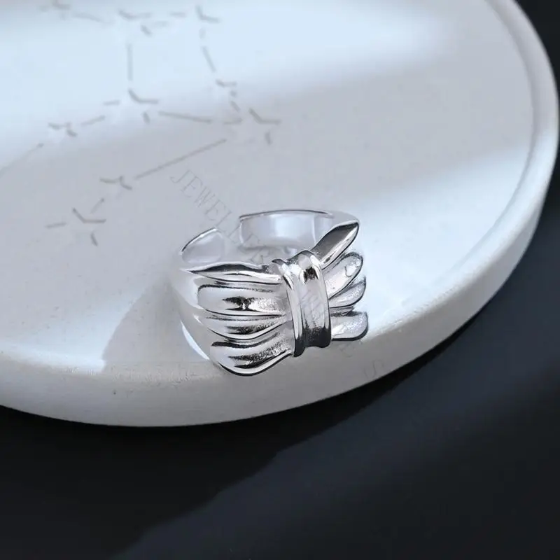 R7UF Fashionable 3D Bowknot Design Ruffled Rings White Copper Materials