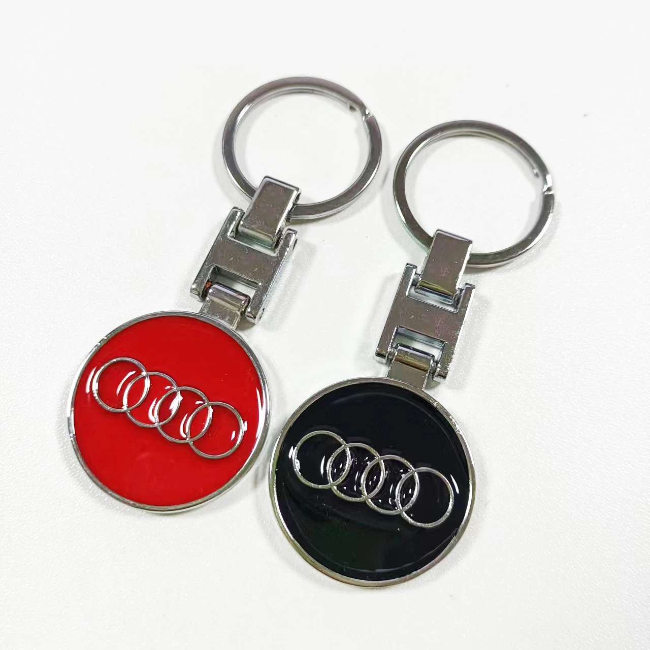 

Audi Keychain Metal Emblem Keyring Red Black Round Badge Style For A1 A3 8P S3 A4 B8 Q3 Q5 A8 A5 Car Accessories Logo Men Gifts