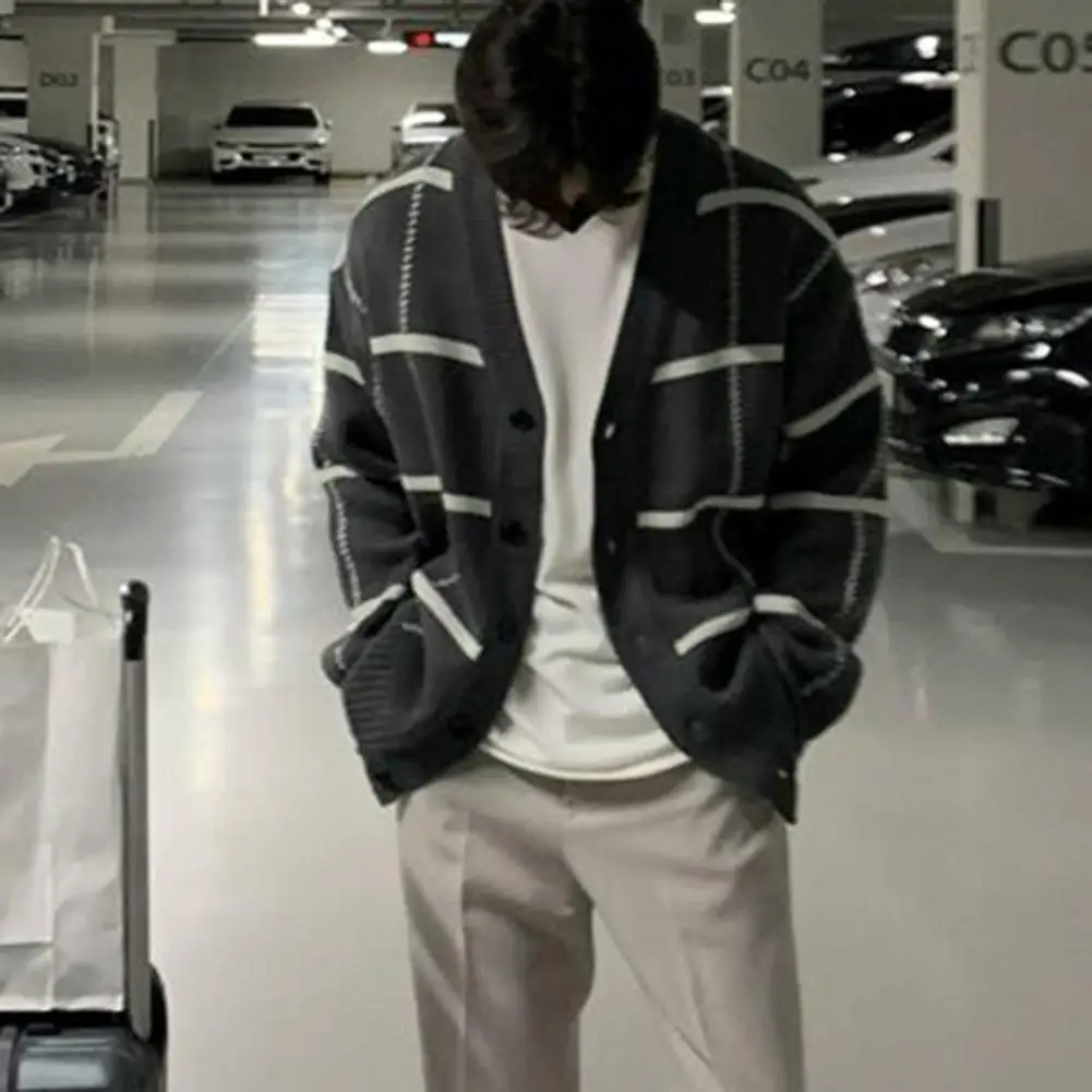 Men Vintage Knitwear Cardigan Men's V-neck Plaid Print Knitwear Cardigan Autumn Winter Sweater Coat with Single Breasted Loose