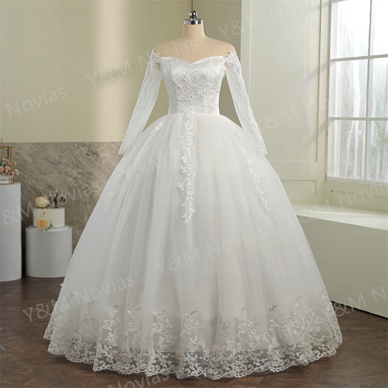 Vestido de novia blanco de manga larga con cuello de barco, elegante vestido de baile con hombros descubiertos, bordado de encaje de lujo, novedad de 2023