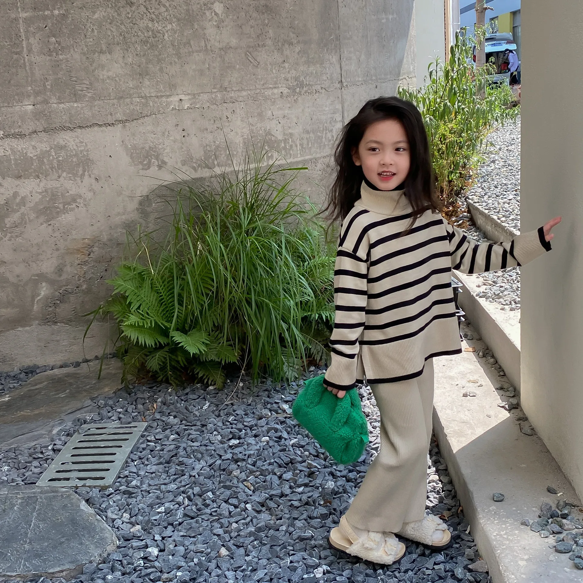 

Childrens Suit Autumn New Korean Striped Yarn High Neck Pullover Sweater Wide Leg Pants Two-piece Set Kids Clothes