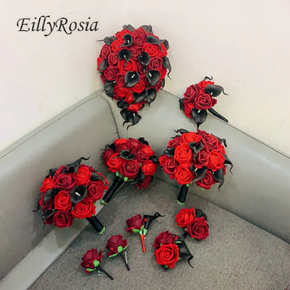 EillyRosia Rosso Borgogna e Nero Calla Lily Bouquet da sposa a cascata Lacrima Damigella d'onore Ragazze con fiori Boutonnieres Set