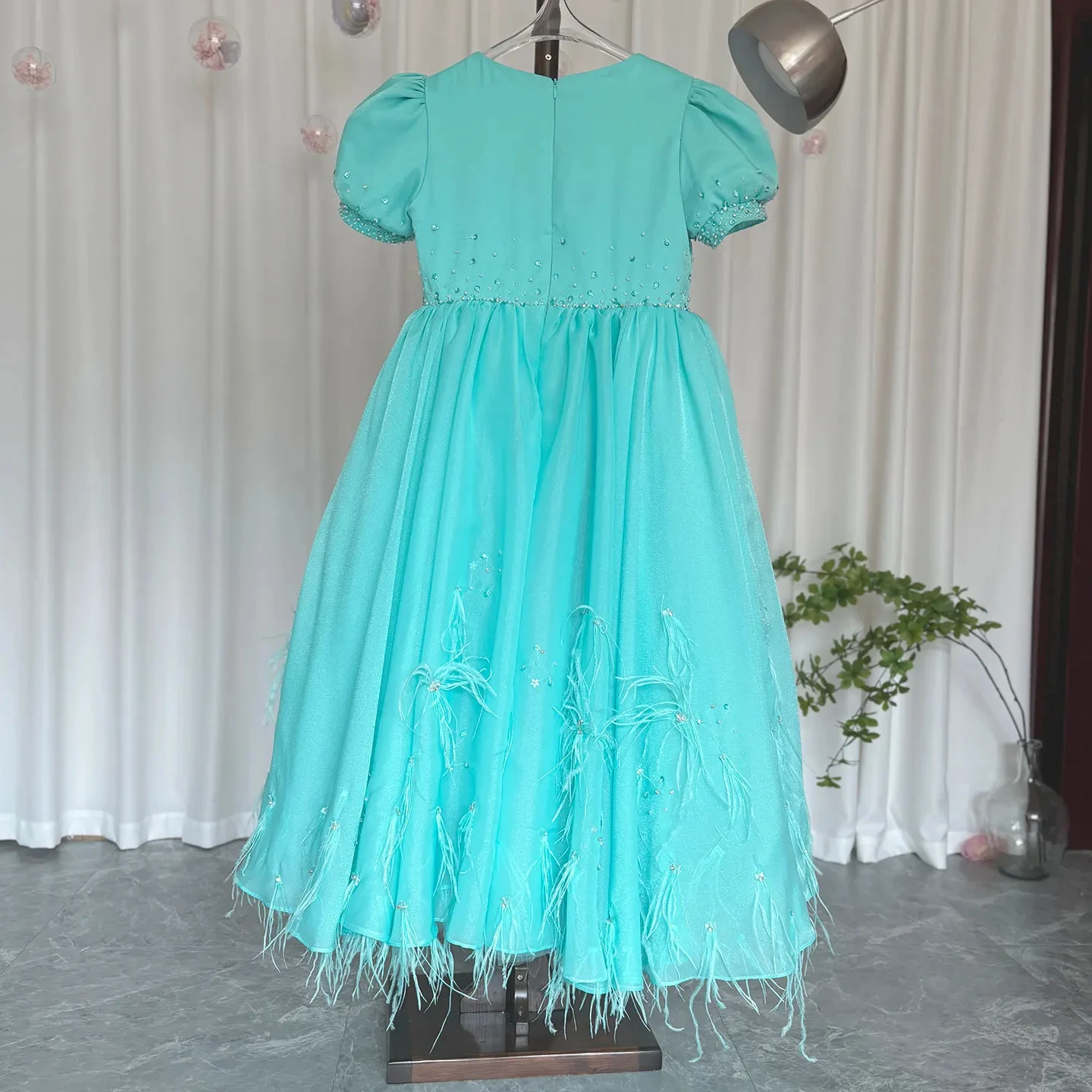Customized Flower Girl Dress For Wedding Pearls Glitter Short Sleeve Floor Length Elegant Kids Birthday First Communion Gown