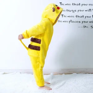 6 Büyük giyim satışı, pikachu, 2 numaralı bebek a