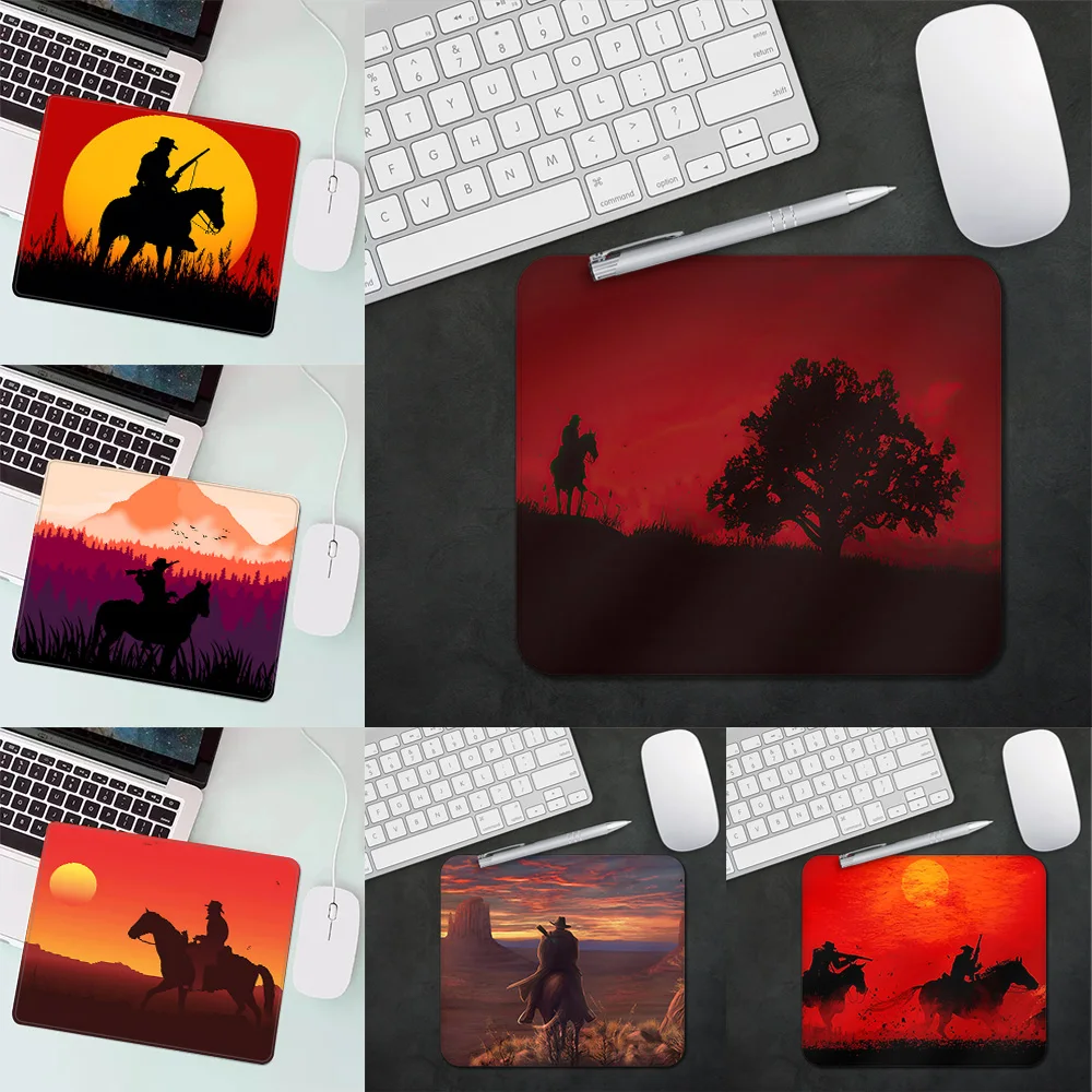 R-Red Dead Redemption 2 Gaming Mouse Pad XS Small Mousepad For PC Gamer Desktop Decoration Office Mouse Mat Deskmat Rug