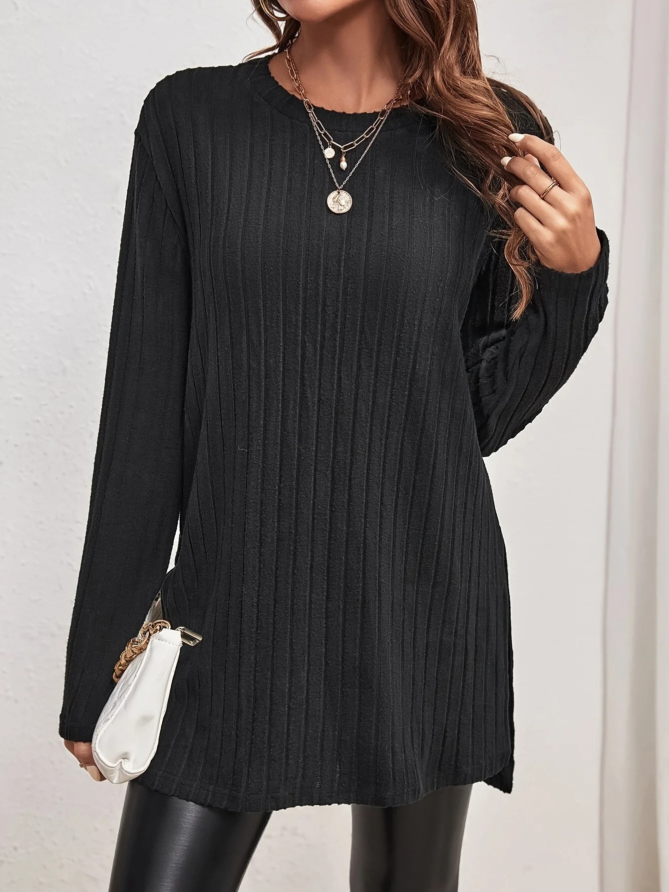 

Autumn and Winter New Women's Simple Round Neck Split Long Sleeve Solid Color Knitted Top