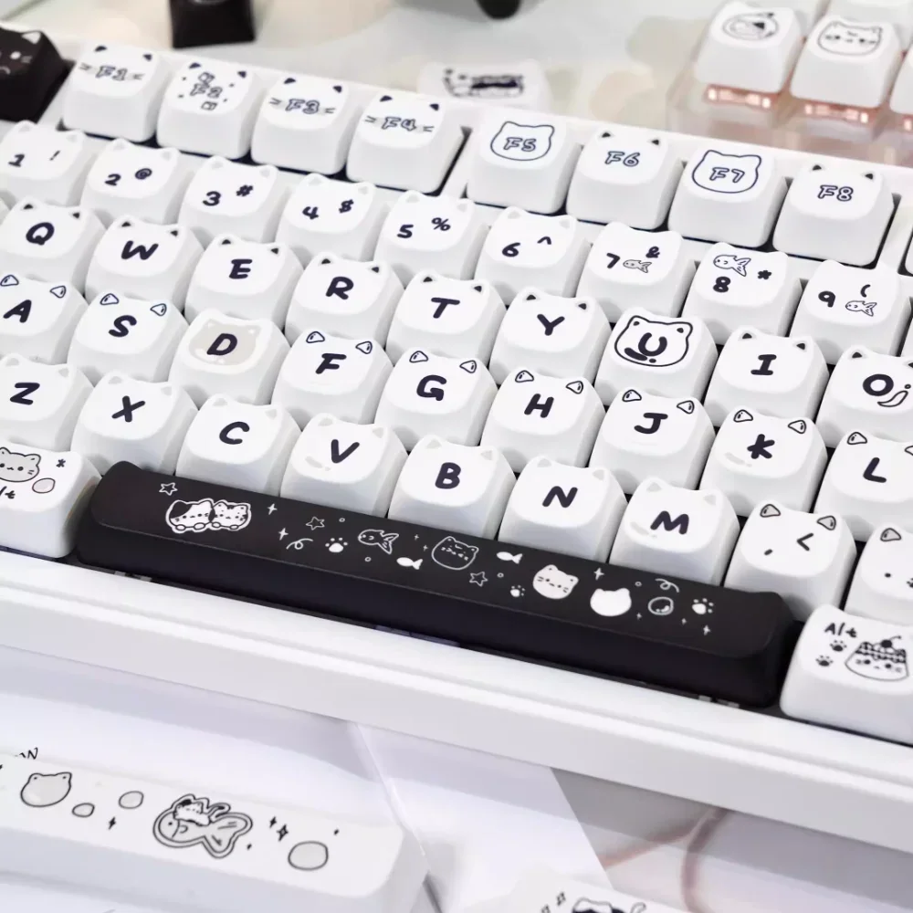 

Keycaps Line Black and White Kitten MAO PBT 140 Keys Cute Girl Gift Keycap Set for 66/68/86/96/98/104 Mechanical Keyboards