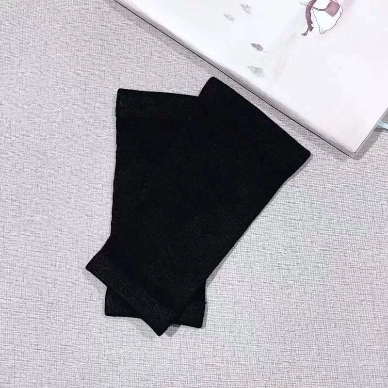Cotton Knee Pads Are Excellent Assistants for Protecting the Knees and Arms During Sports Activities Such as Cycling and Running
