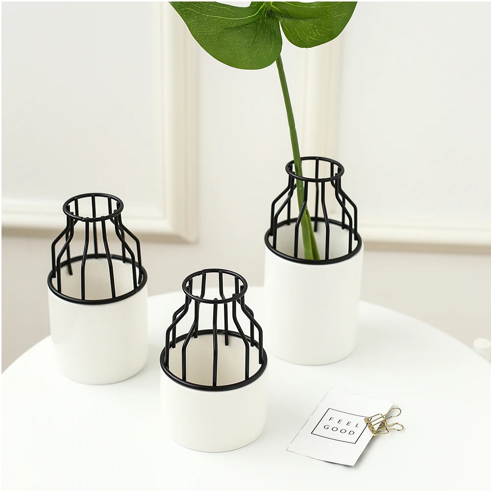 

Ceramic Small Vase White Porcelain Breathable Flowerpot Decorative Desktop Planter for Home Office Aromatherapy Bottle