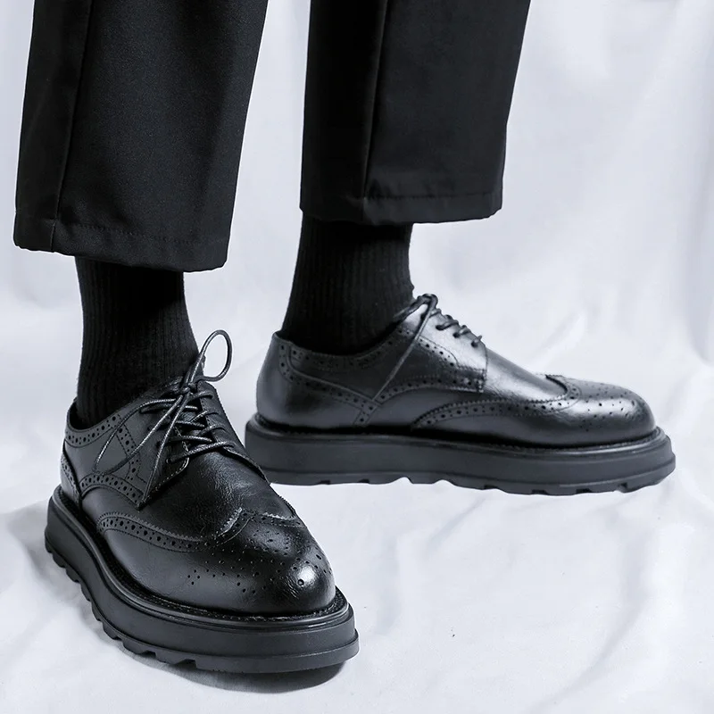 Top Quality Designer Vintage Brogues Leather Men Business Fashion Genuine Leather Men Boots Lace Up Outdoor Motorcycle Boots