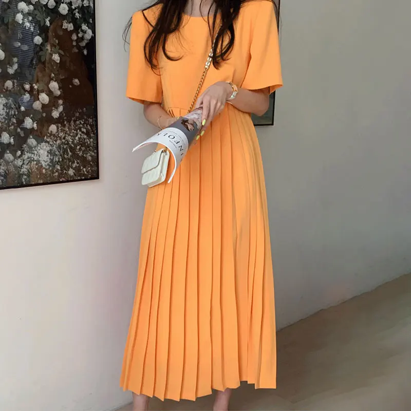 

2023 Spring Summer Korean Chic Solid Round Neck Dress for Women High Waist Loose Short Sleeve Yellow Pleated Mid-calf Dresses