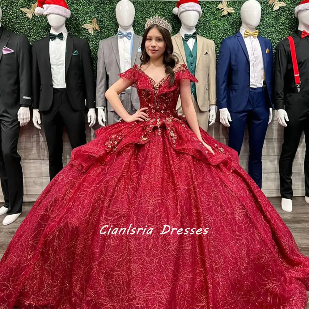 Rot Kristall Pailletten Rüschen Quinceanera Kleider Ballkleid Weg Von Der Schulter Gold Appliques Spitze Korsett Vestidos De XV Anos