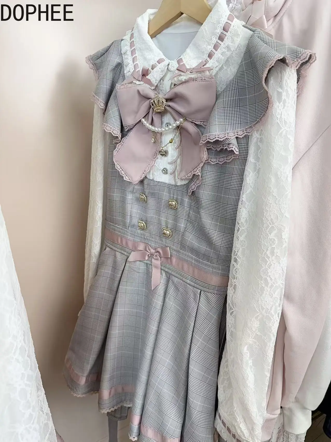 

Элегантный комплект из двух предметов в японском стиле для милых девушек, кружевное платье трапециевидной формы с длинными рукавами и бантом с бриллиантами и пуговицами, шорты с высокой талией