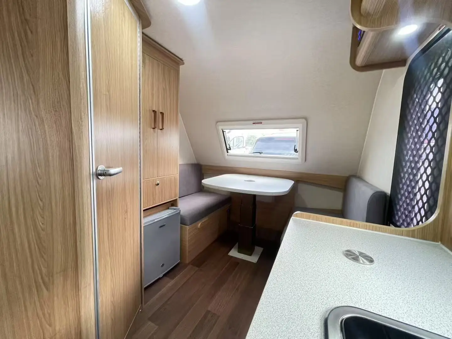 Outdoor Camping Motorhome Movable 2 Person Sleeping Capacity Travel Trailer Large Camper Trailer Kitchen Bathroom Toilet