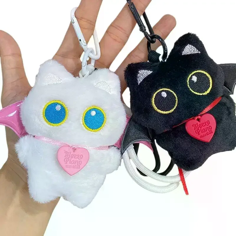 Adorabile portachiavi in peluche di gatto nero con ali; Ciondolo per borsa carino; Decorazione dello zaino; Regalo Kawaii unico per le coppie.