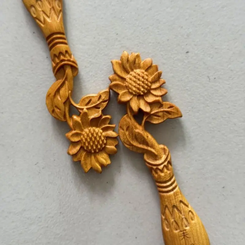 خطاف كروشيه بمقبض خشب عباد الشمس من خشب الصندل الأصفر، إبرة من الفولاذ المقاوم للصدأ المصقول يدويًا، أداة كروشيه ذاتية الصنع #2