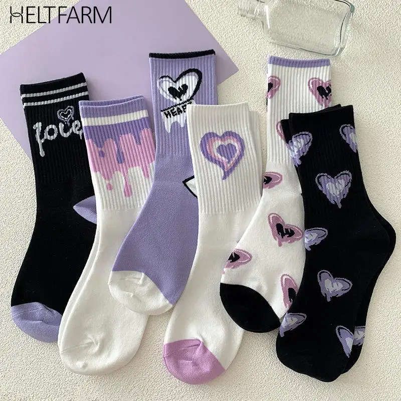 Chaussettes en coton à imprimé cœur violet pour femmes, chaussettes à tube moyen, chaussettes hip hop américaines, vêtements de rue, chaussettes de