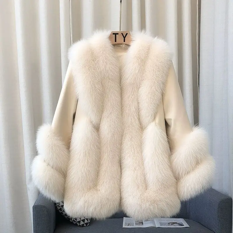 Whole Skin Fox Fur Grass Women's Mid length 2023 New Fur Integrated Sheep Skin White Duck Down Down Coat Winter