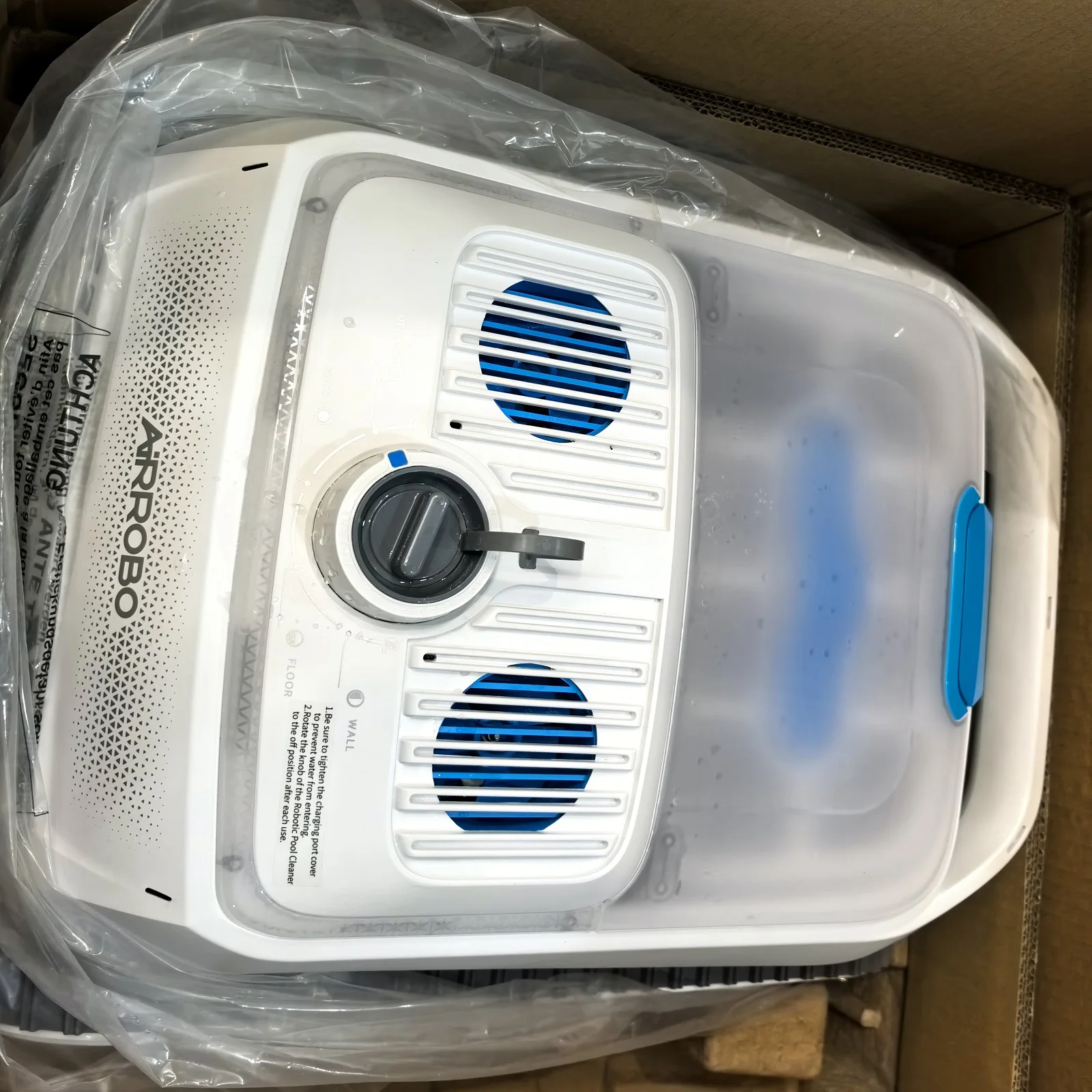 AIRROBO Wireless APP Remote Control Automatic Swimming Pool Robot Cleaning Wall Climbing Smart Robot Vaccum Cleaner for Pool