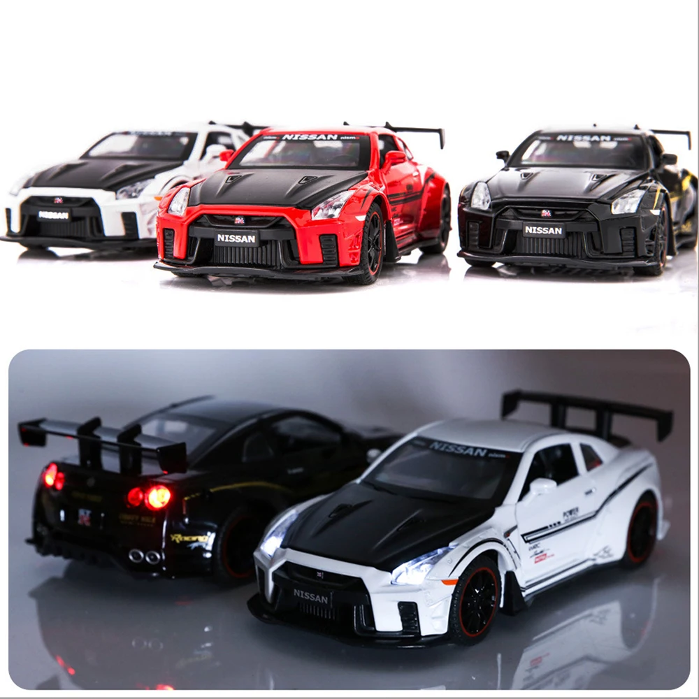 1:32 Nissan GTR R35 modello di auto da corsa bambini giocattoli per bambini auto pressofuso tirare indietro suono e luce veicoli giocattolo ragazzi regali giocattolo