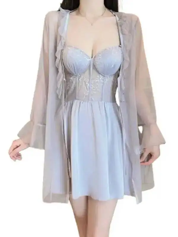 فستان دانتيل ساتان ناعم حلو عميق على شكل حرف V متجمع مع وسادات صدر بدون ظهر وحمالات عميقة على شكل حرف V بدون أكمام فستان ساحر أنيق DQBC