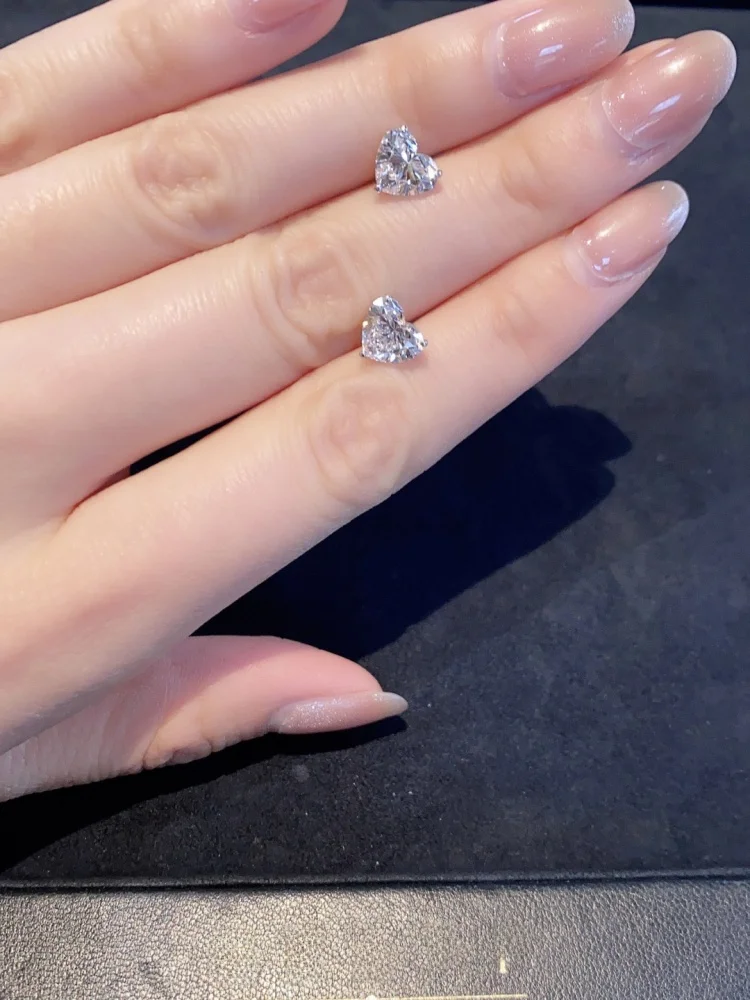 2025-new-carat-small-heart-diamond-earrings-simulated-high-carbon-diamond-women's-fine-heart-shaped-earrings-925-pure-silver