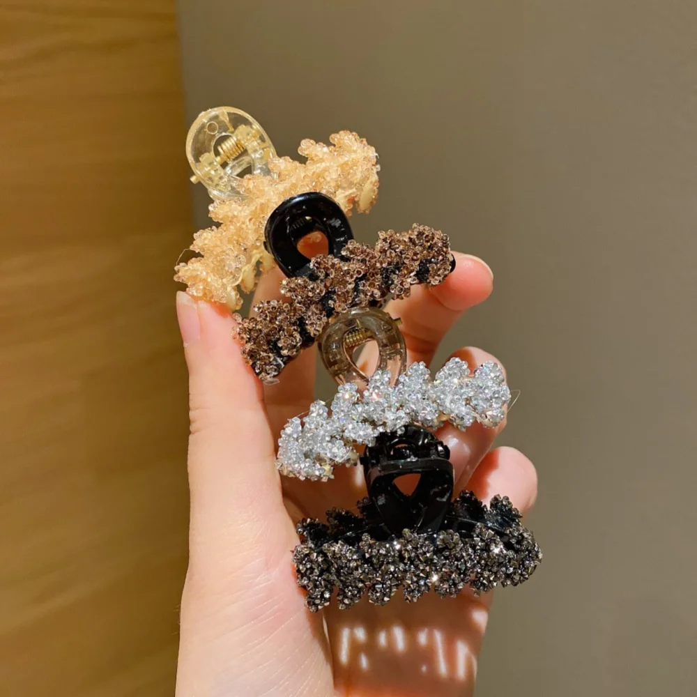 4/8 Pieces of Children\'s Affordable Luxury Rhinestone Small Hair Clips, High-End Little Girl\'s Half-Up Hair Shark Clip for the Back of the Head