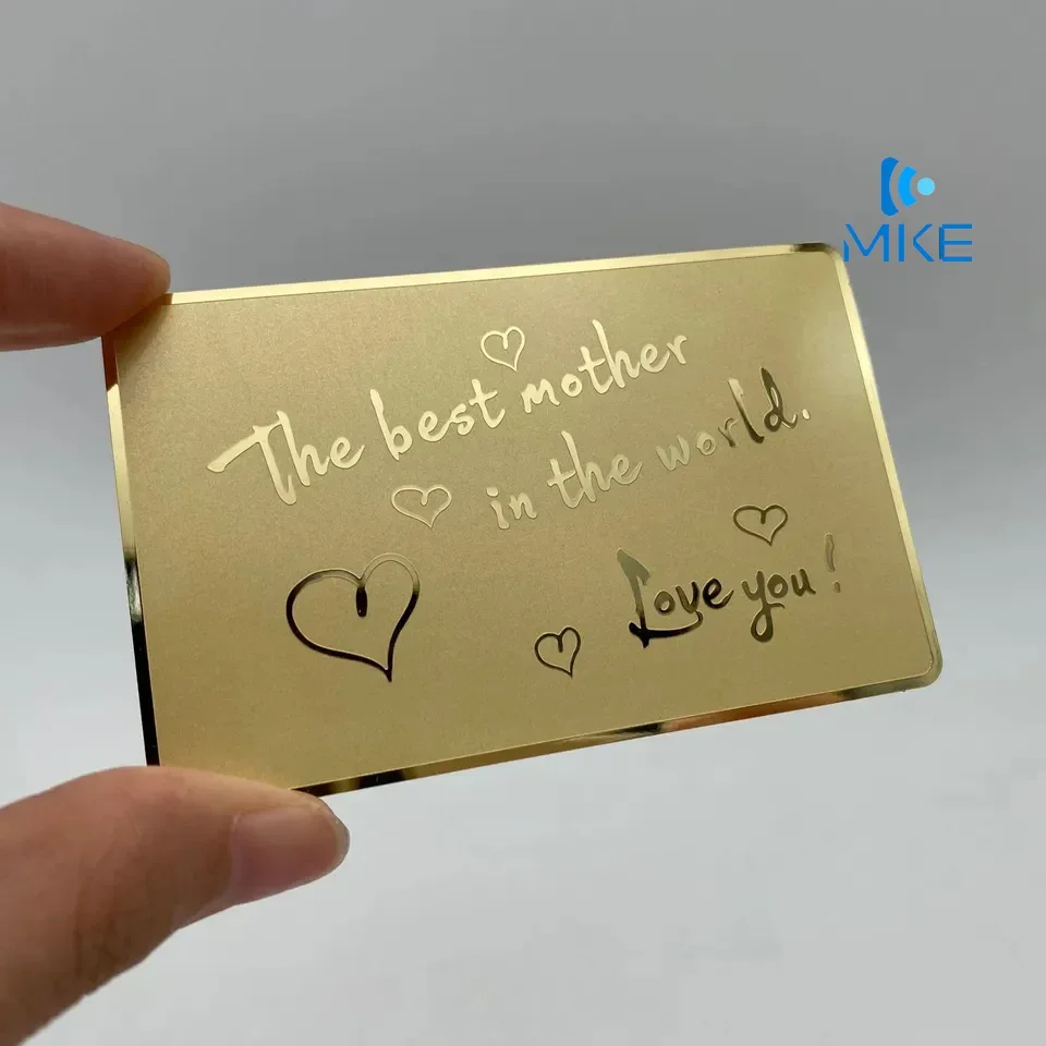 

Зеркальные золотые визитные карточки