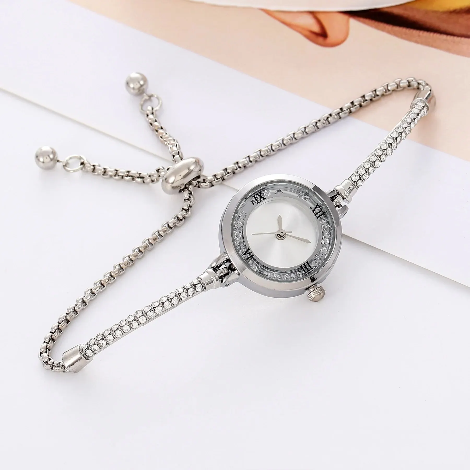 2024 Fashion Women\'s Wristwatch Gold Bracelet Small Dial Elegant Watch New Cute Women Steel Bracelet Watch Quartz Wristwatch