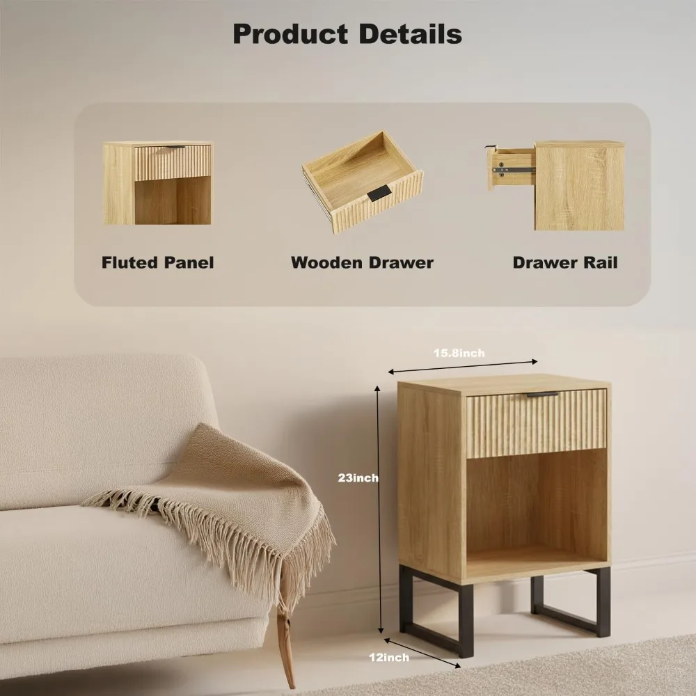 منضدة حديثة لمنتصف القرن، طاولة بجانب السرير من خشب البلوط الخفيف مع درج مخدد وتخزين مفتوح، طاولة نهائية تتميز بمعدن أسود