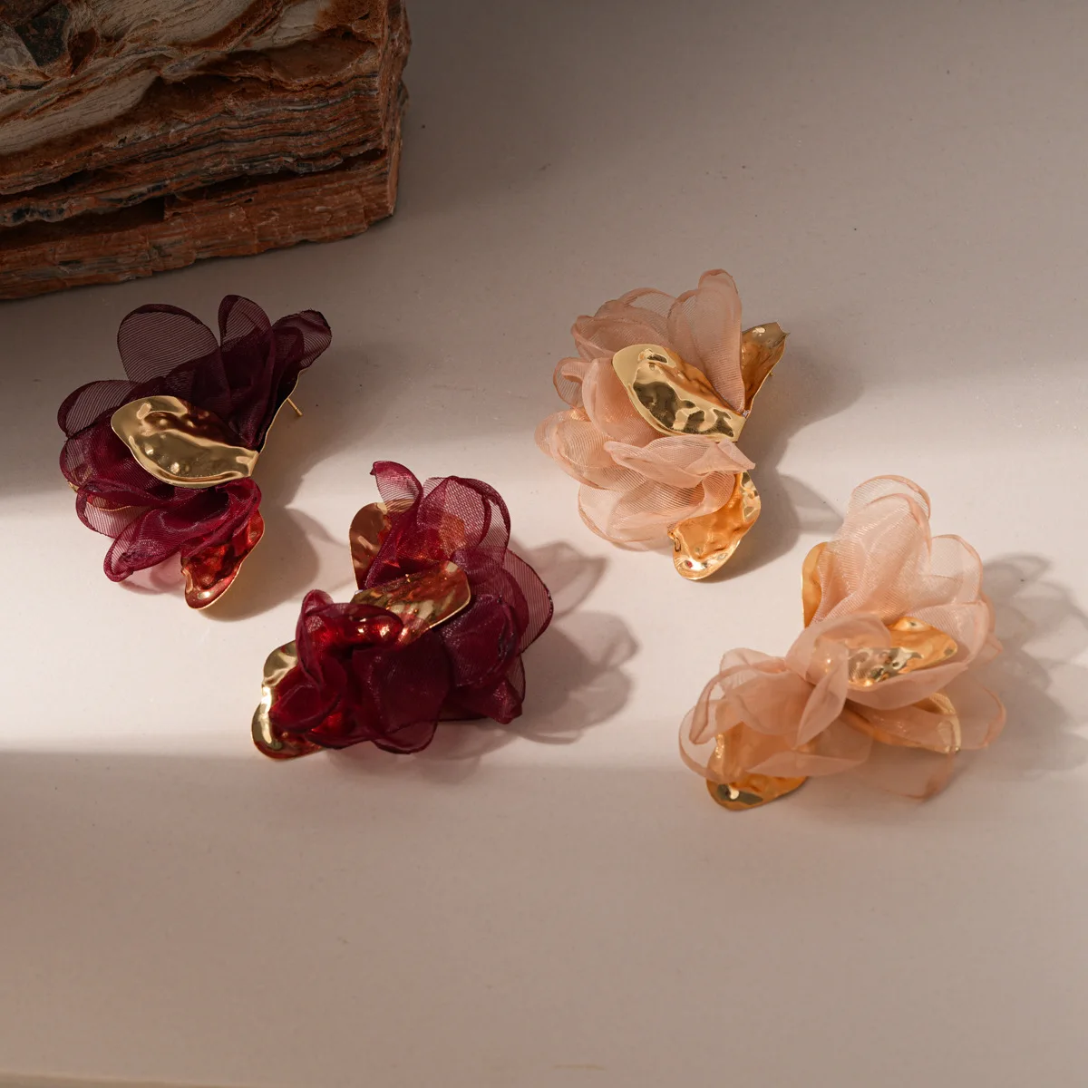 European and American Chiffon Flower Stud Earrings for Women Exaggerated Temperament Earring Sweet Fashion Statement Jewelry K
